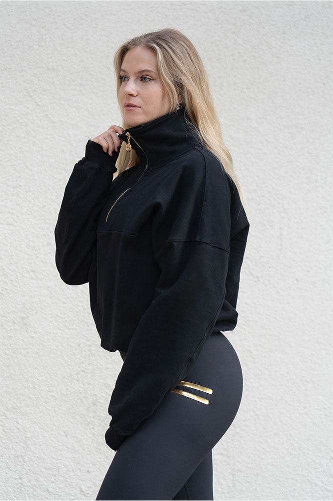 <p>Edge Cozy <em>Half Zip</em></p>